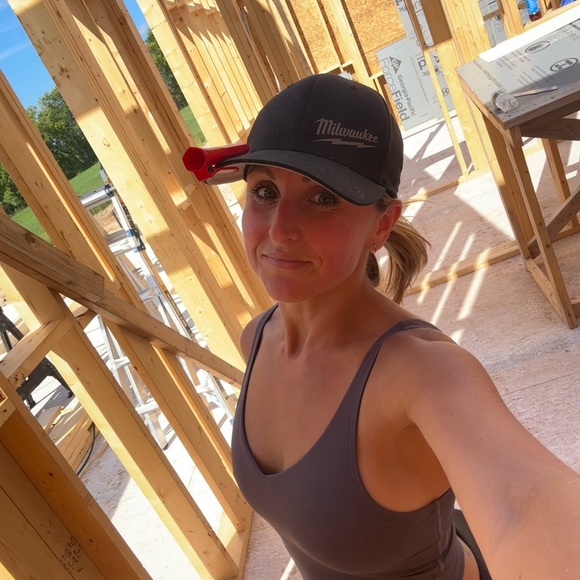 Meet your Posher, Jaime - Picture 5 of 5